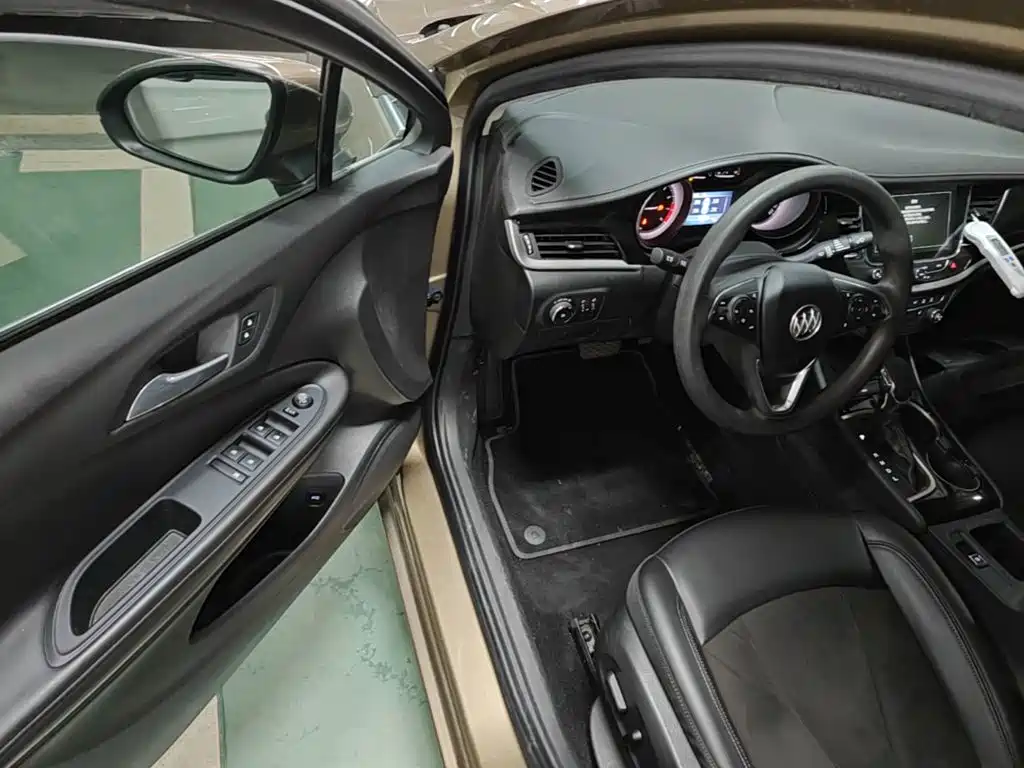 Photo 16 - Buick Verano