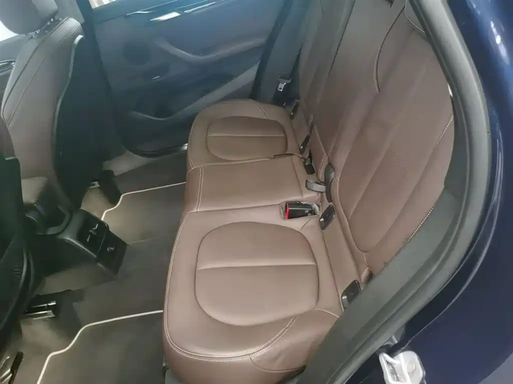 BMW X1 2016 sDrive18Li Luxury Model фото 24
