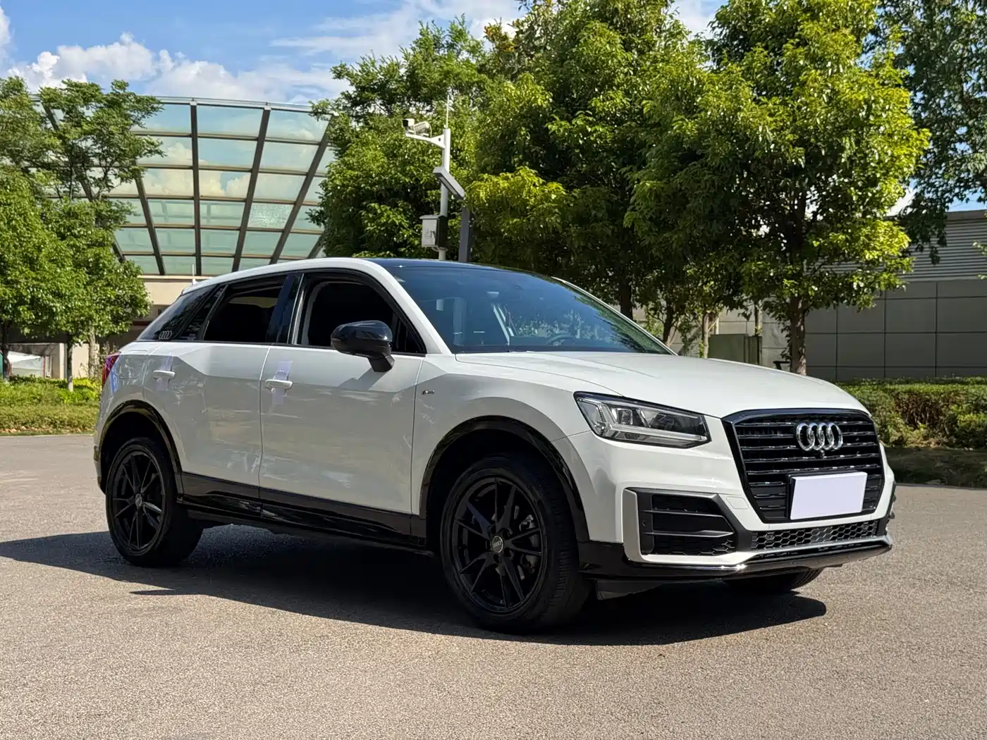 Audi Q2L 2021 Model 35 TFSI Fashion Dynamic фото 3