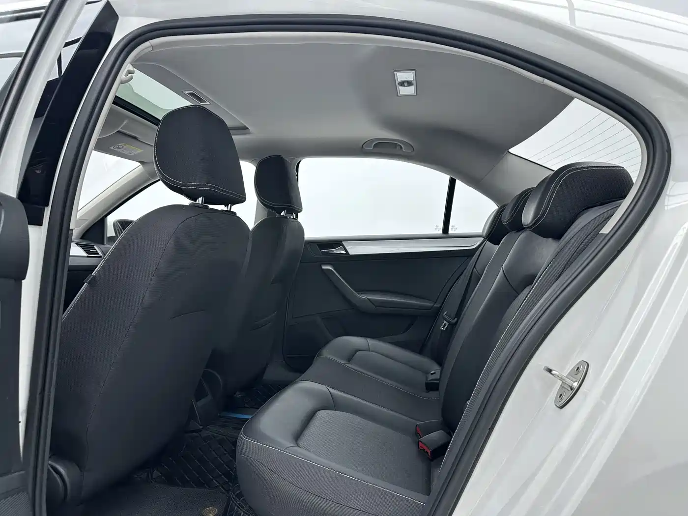 Škoda Rapid 2023 2022 1.5L Automatic Comfort Edition