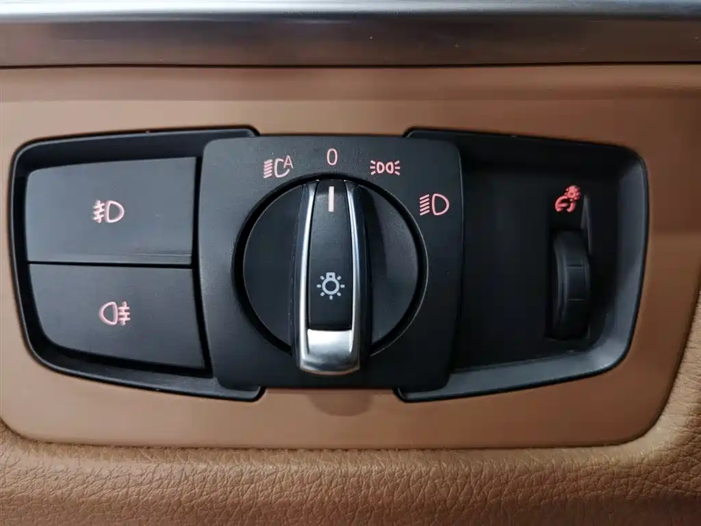 BMW 3 Series GT 2016 320i Design Package фото 21
