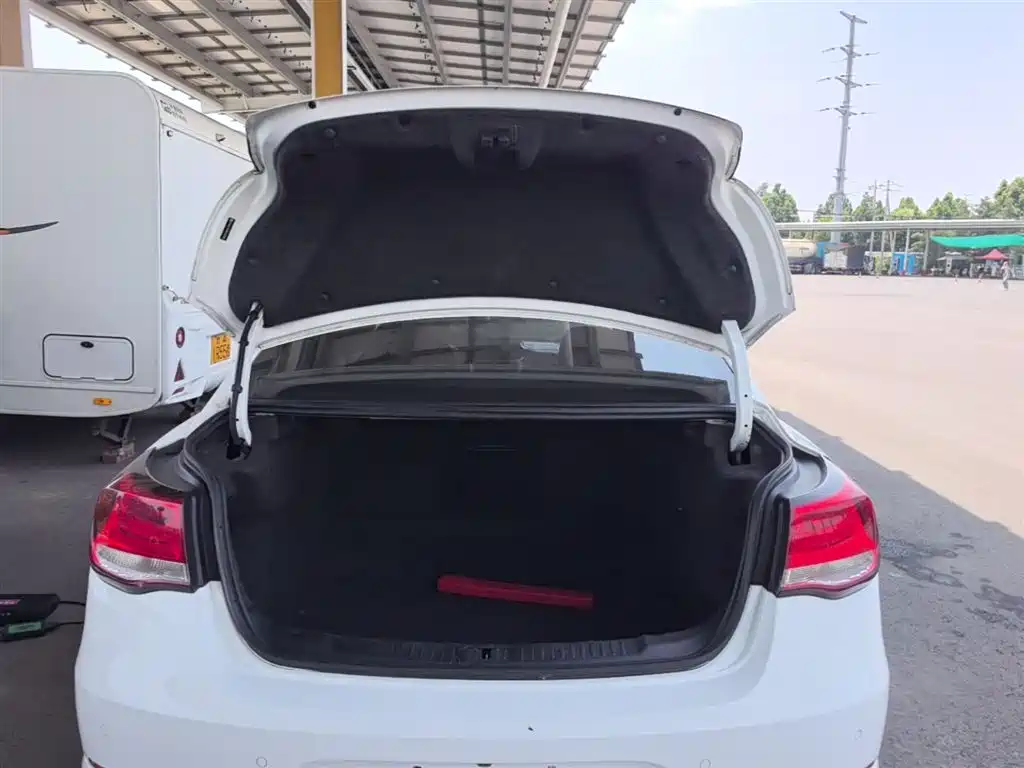 Chevrolet Malibu 2018 530T Automatic Luxury Edition фото 19