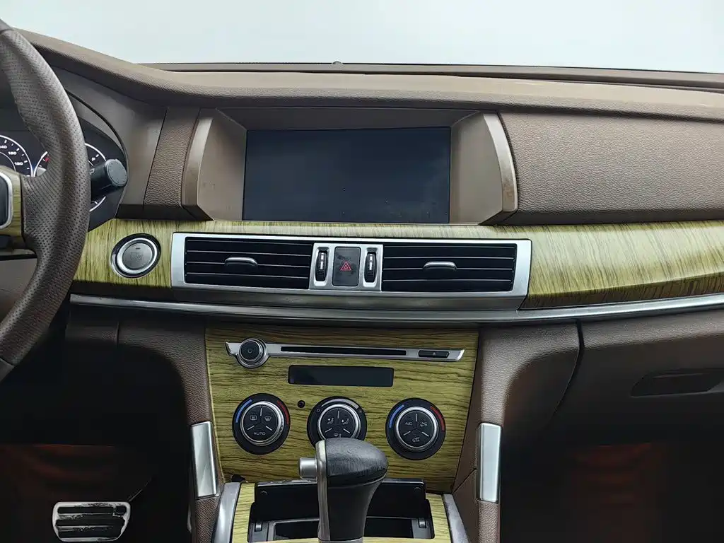 Photo 12 - Haval H7