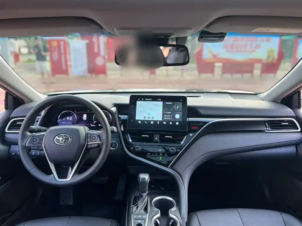 Toyota Camry 2021 2.5G Luxury Edition фото 12