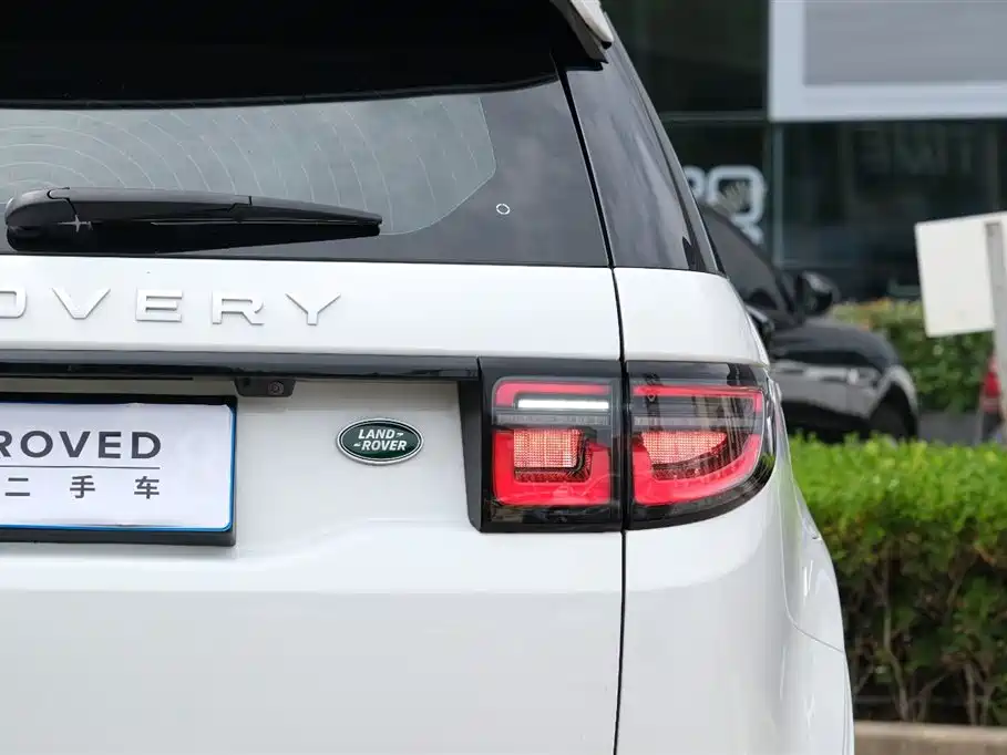 Land Rover Discovery Sport 2025 249PS Performance Tech Edition фото 17