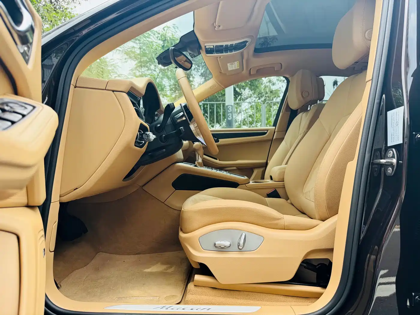 Porsche Macan 2016 Macan 2.0T фото 18