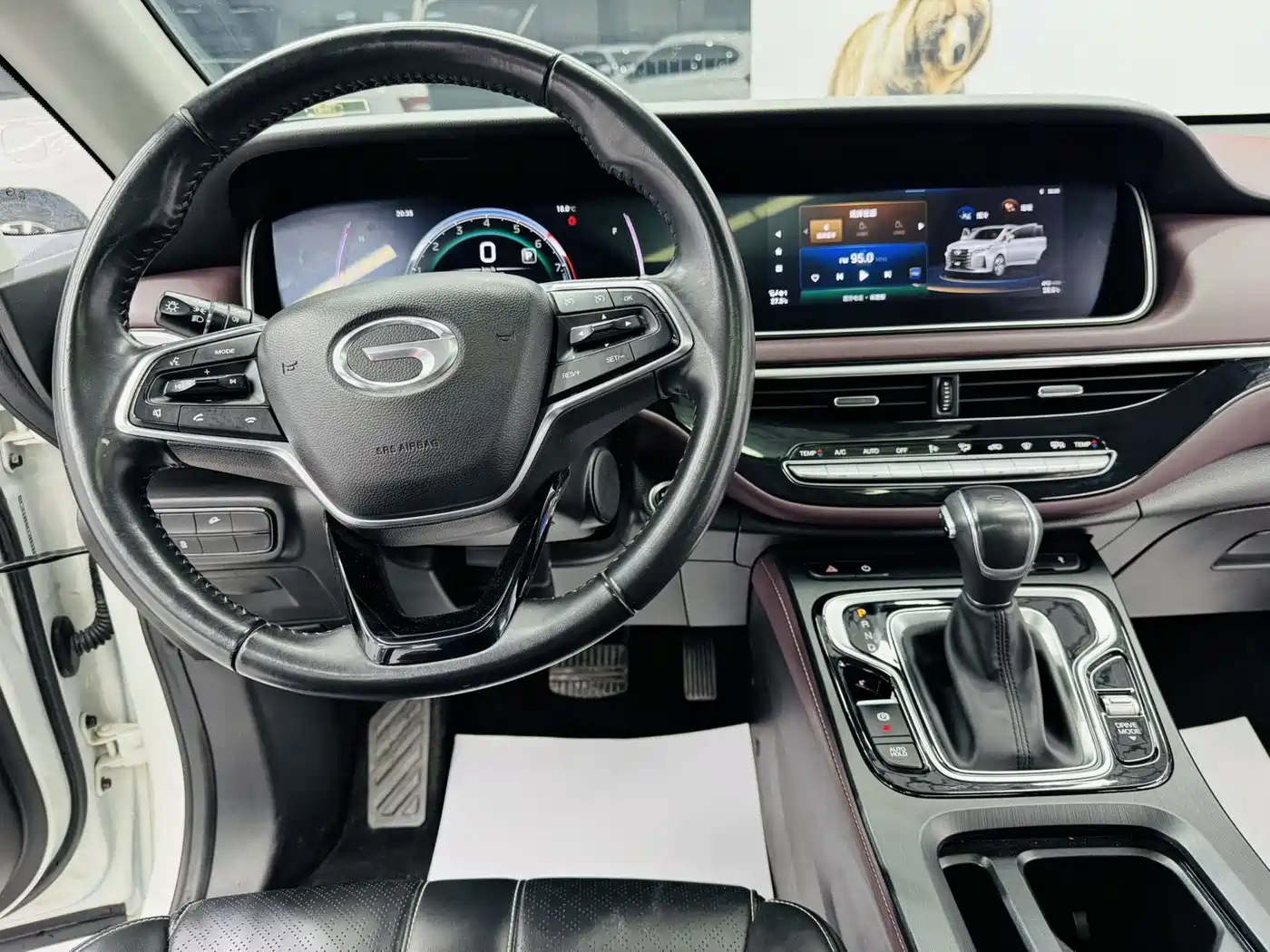 GAC Trumpchi Trumpchi M6 2021 270T DCT Luxury Edition (7-Seater) фото 8