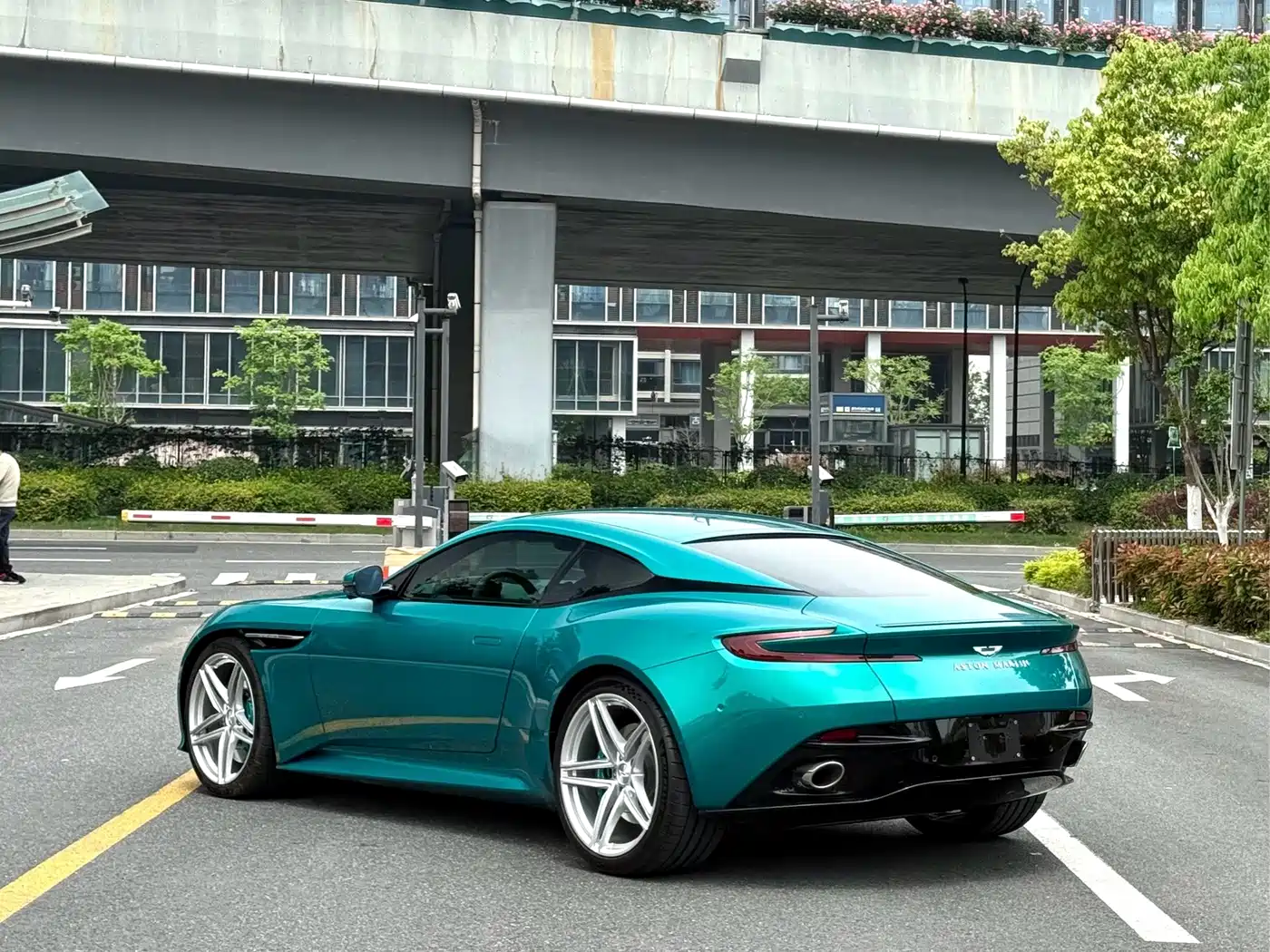 Aston Martin DB12 2025 2025 4.0T V8 Coupe