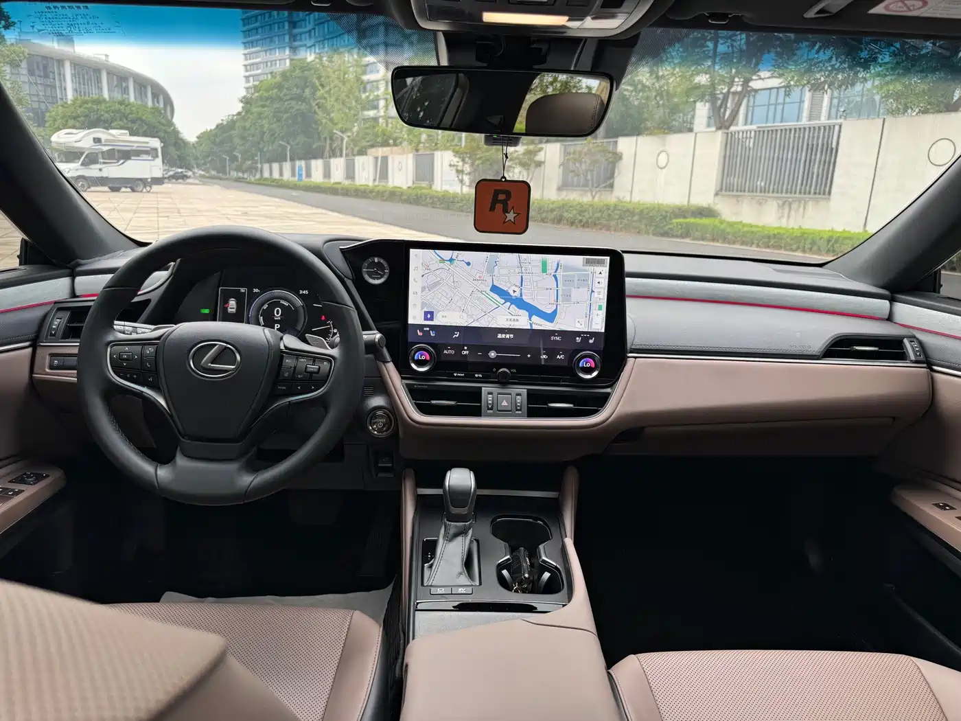 Lexus ES 2026 2025 300h Ultimate Edition
