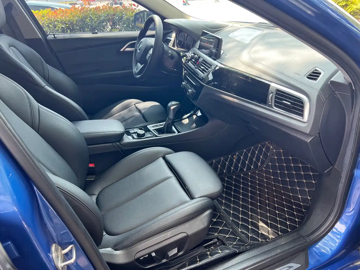 BMW 1 Series 2017 118i Sport фото 12
