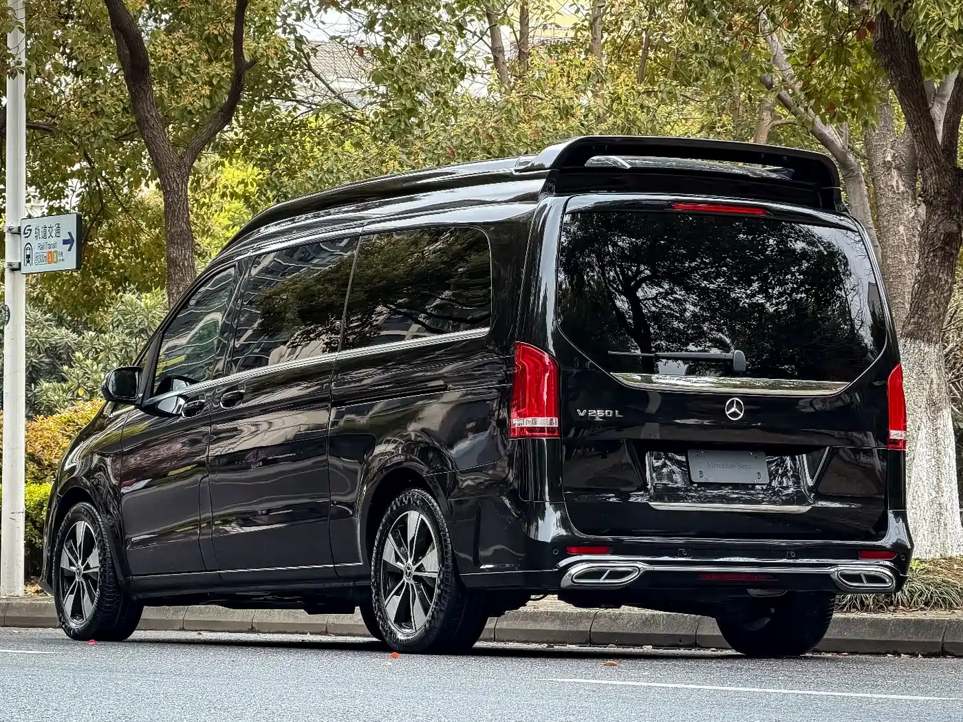 Mercedes-Benz V-Class 2022 V 260 L Long Wheelbase Luxury Edition фото 26