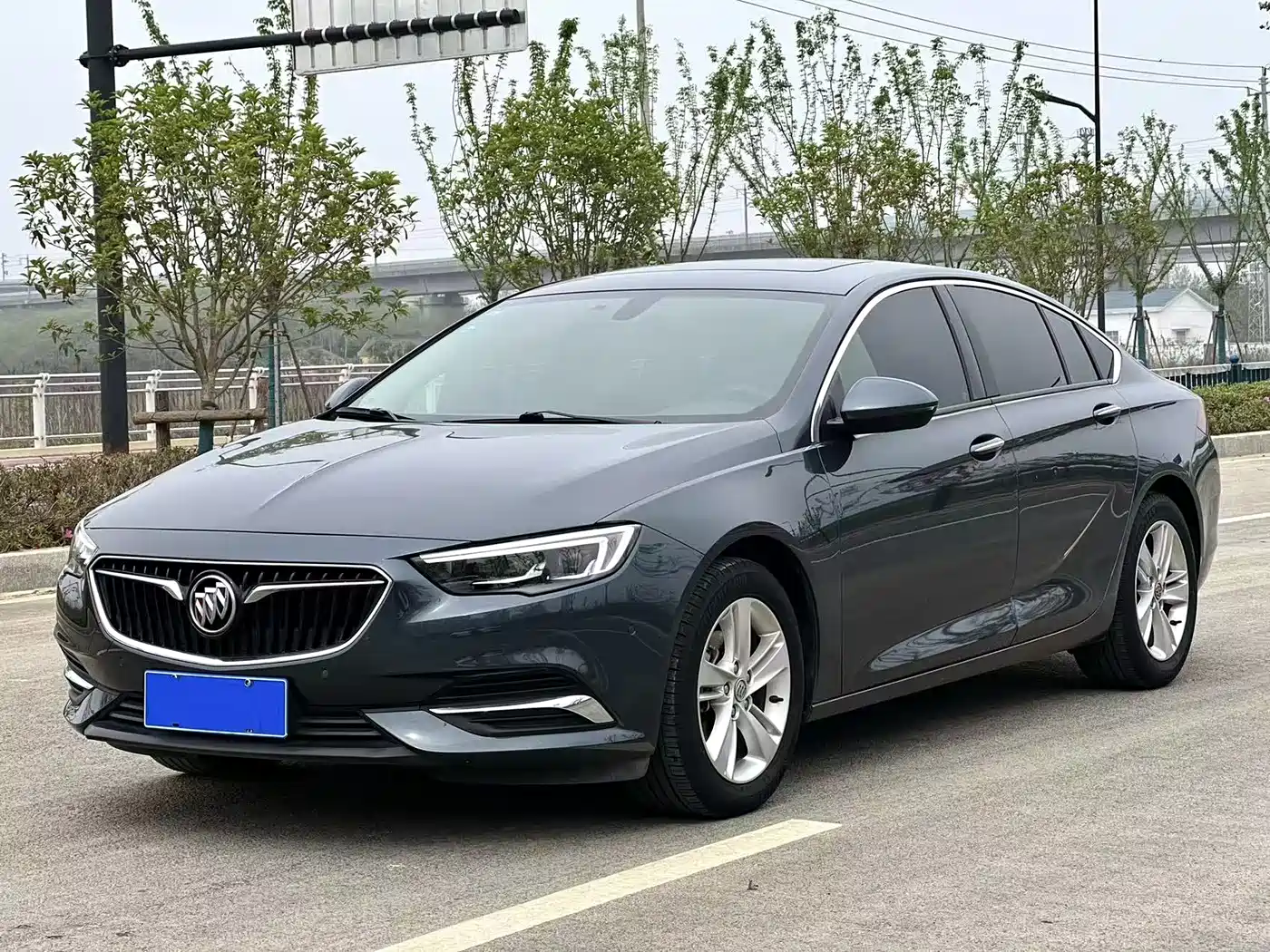 Buick Regal 2019 Model 20T Luxury Type China V