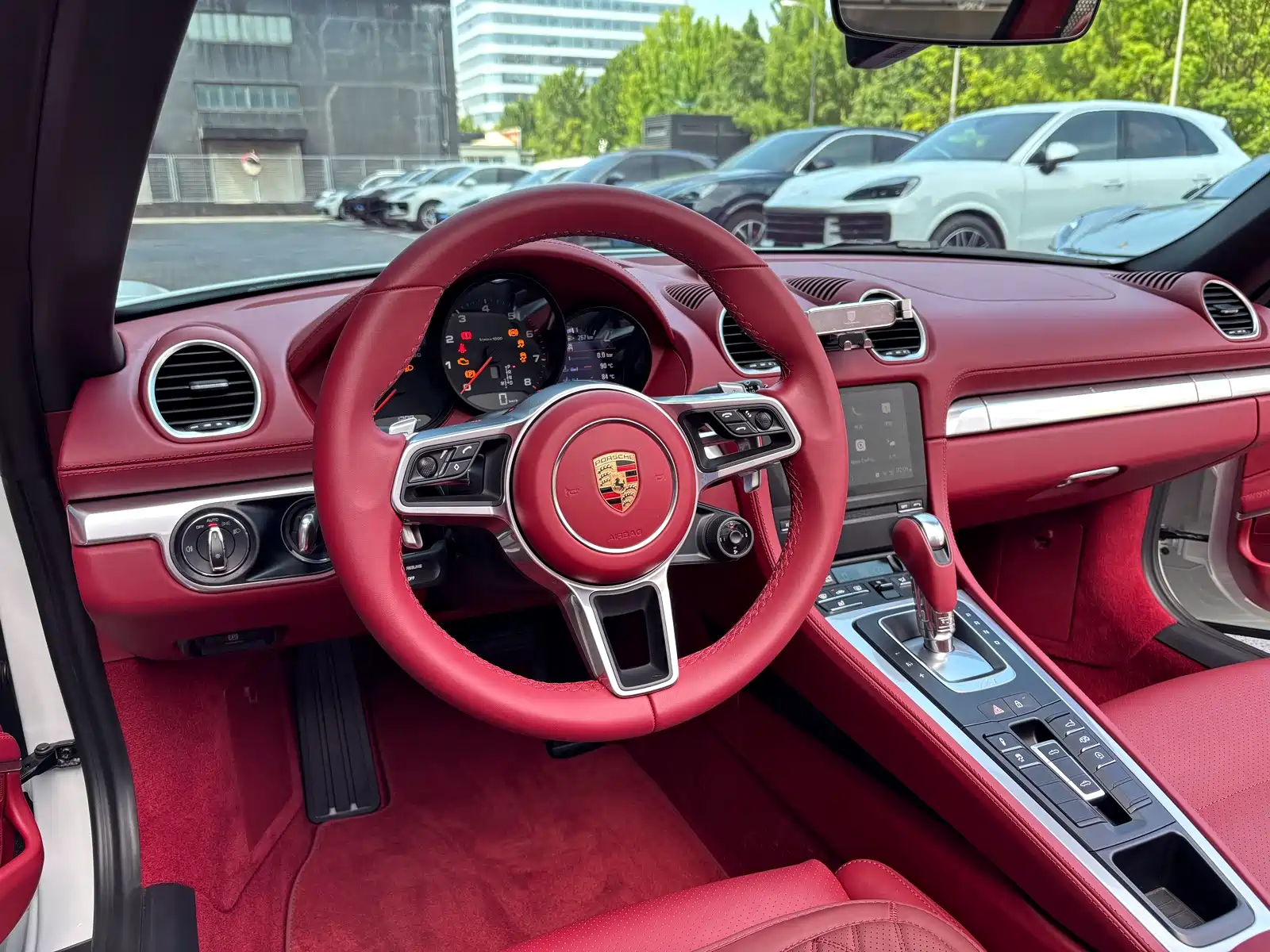 Photo 17 - Porsche 718