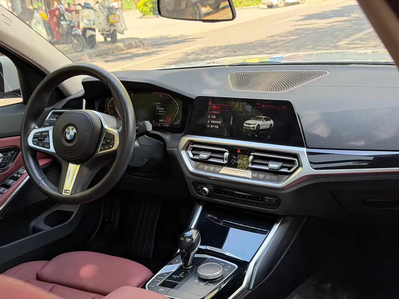 BMW 3 Series 2021 320Li M Sport Package фото 13