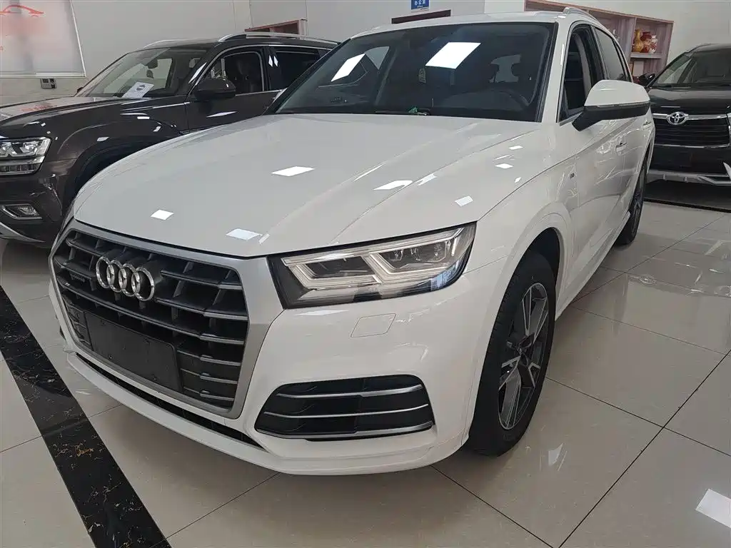 Audi Q5L 2018 40 TFSI Premium Fashion China VI фото 2