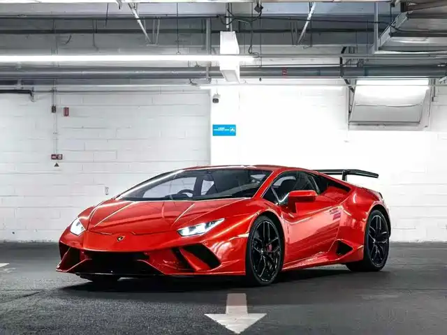 LAMBORGHINI HURACÁN