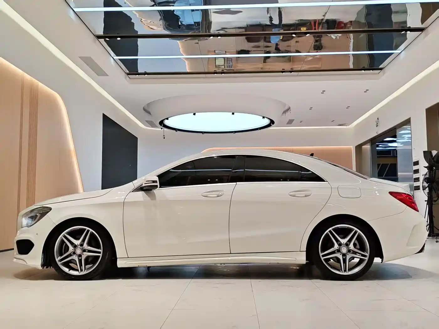 Mercedes-Benz CLA (Import) 2015 CLA 220 4MATIC фото 4