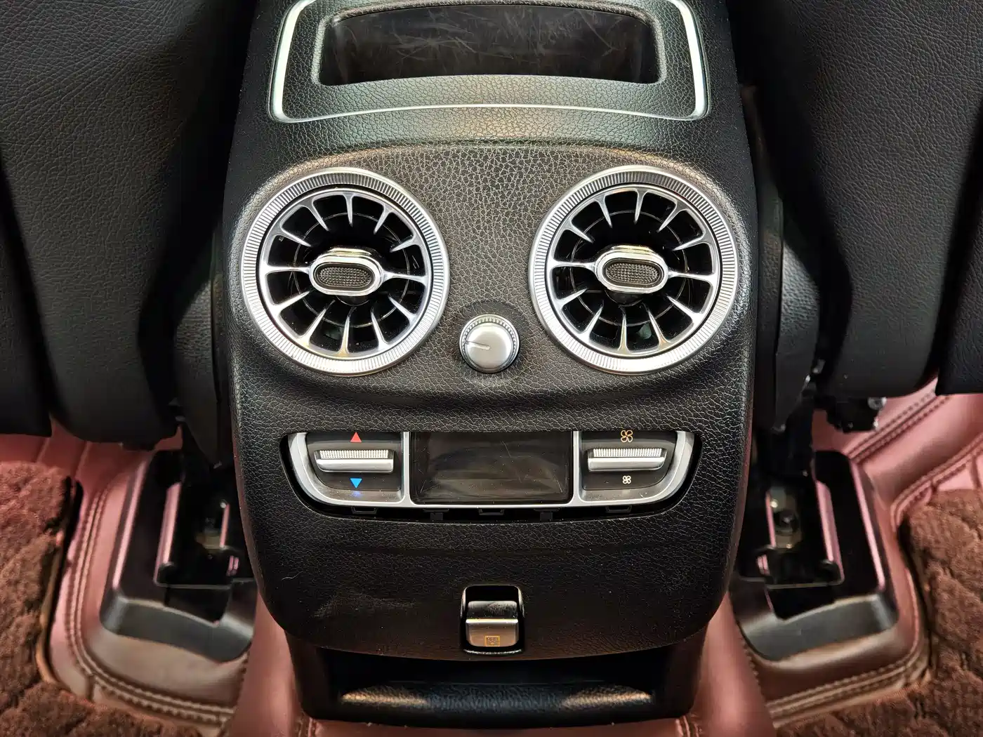 Mercedes-Benz GLC 2022 Model GLC 300 L 4MATIC Dynamic Edition фото 12