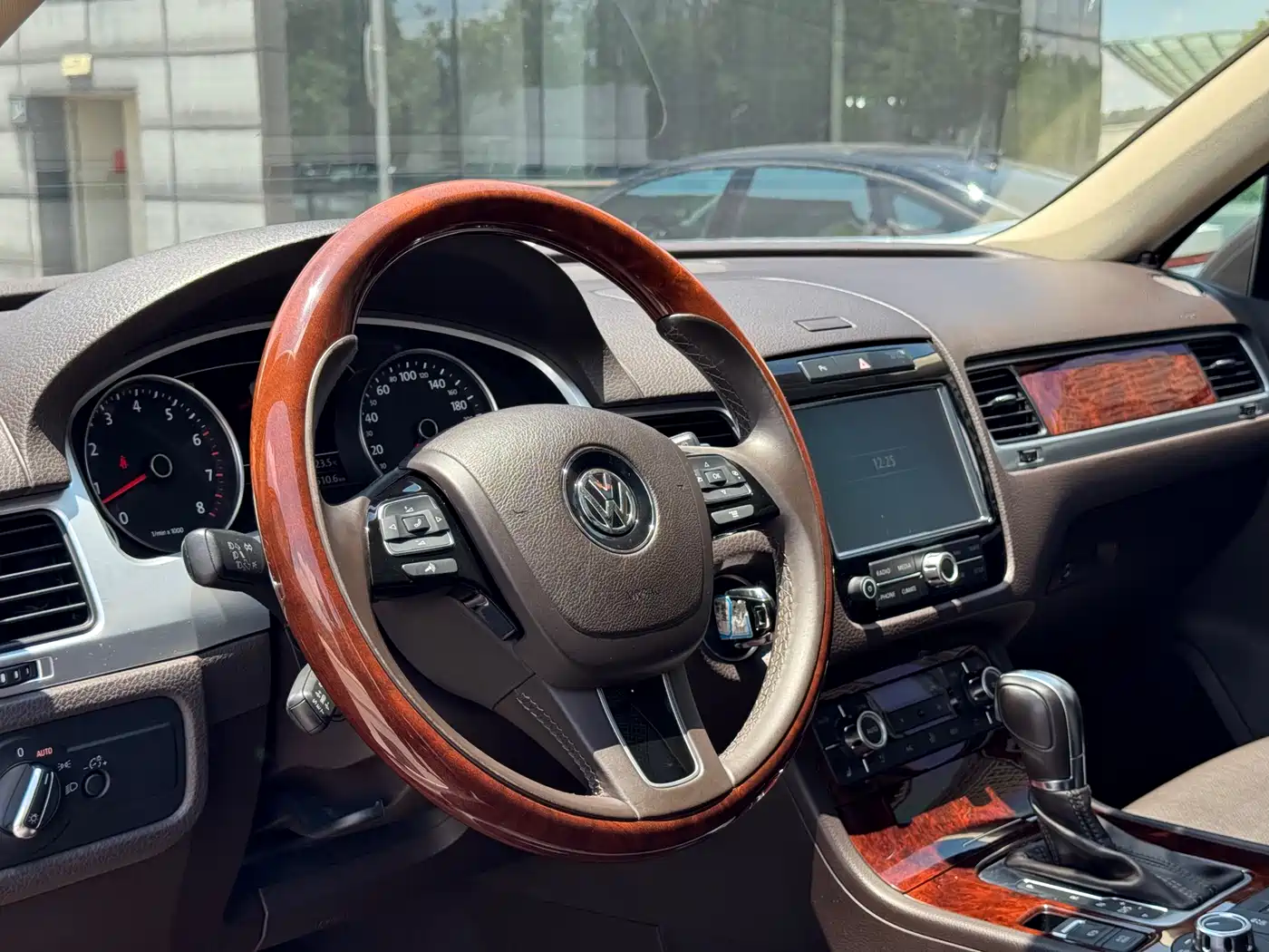 Volkswagen Touareg 2011 3.0TSI Comfort фото 8