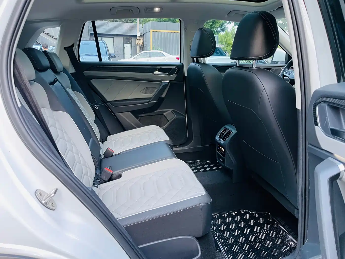 Фото 24 - Volkswagen Tayron