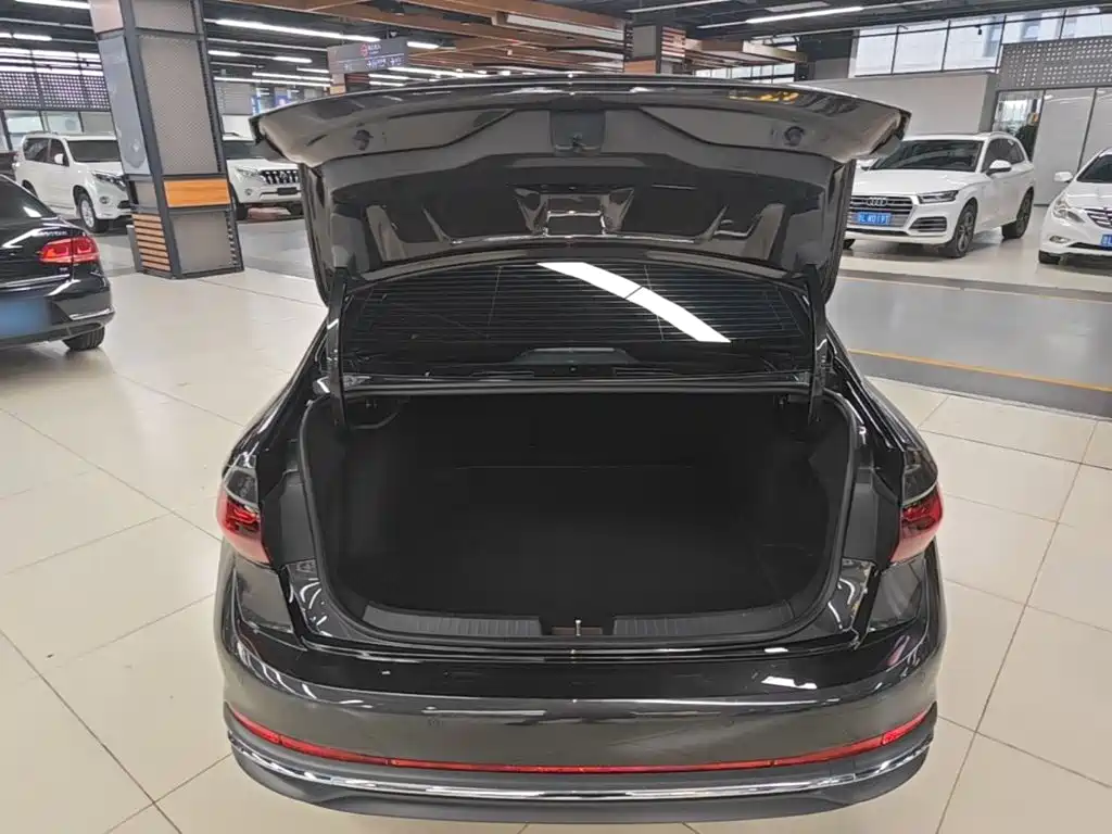 Volkswagen Sagitar 2026 2026 Model 30 Million Special Selection 300TSI DSG Surpass Edition