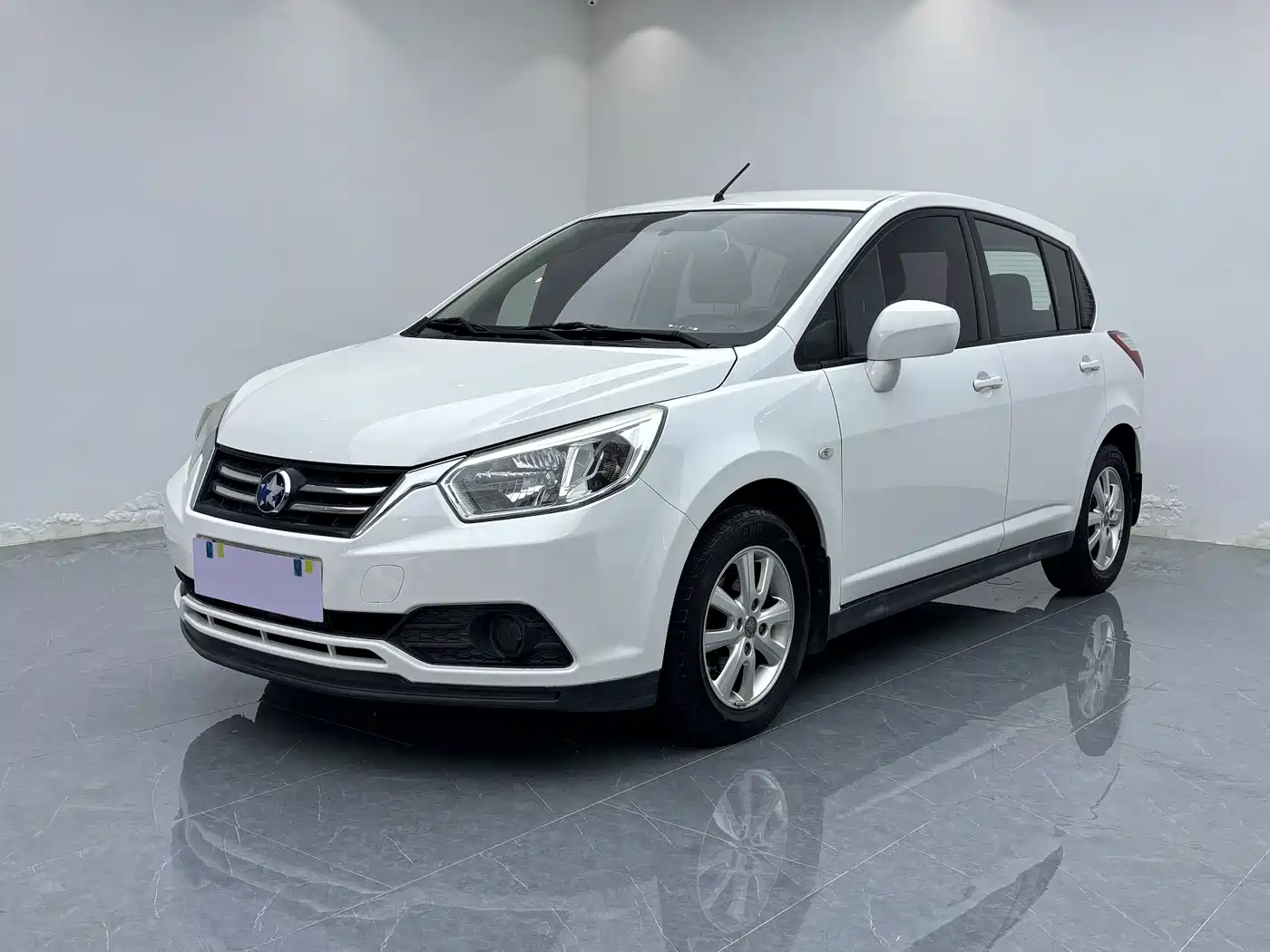 Venucia R50 2016 2015 1.6L Automatic Fashion Edition