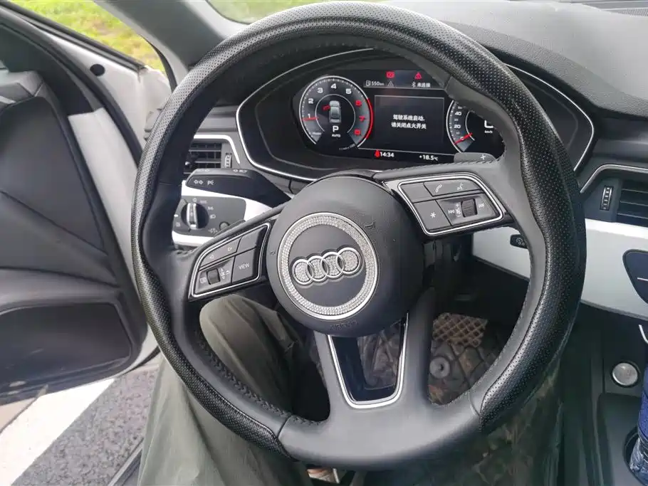 Audi A4L 2020 40 TFSI Fashion Dynamic Edition фото 15