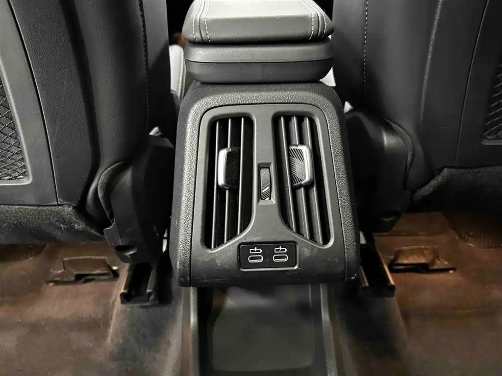 BMW X1 2023 sDrive20Li X Design Package фото 15
