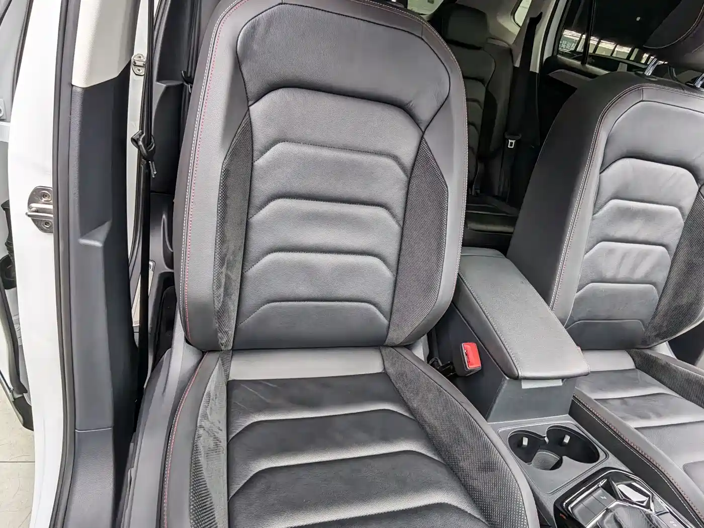 Volkswagen Tayron 2019 330TSI 2WD Luxury China VI фото 6