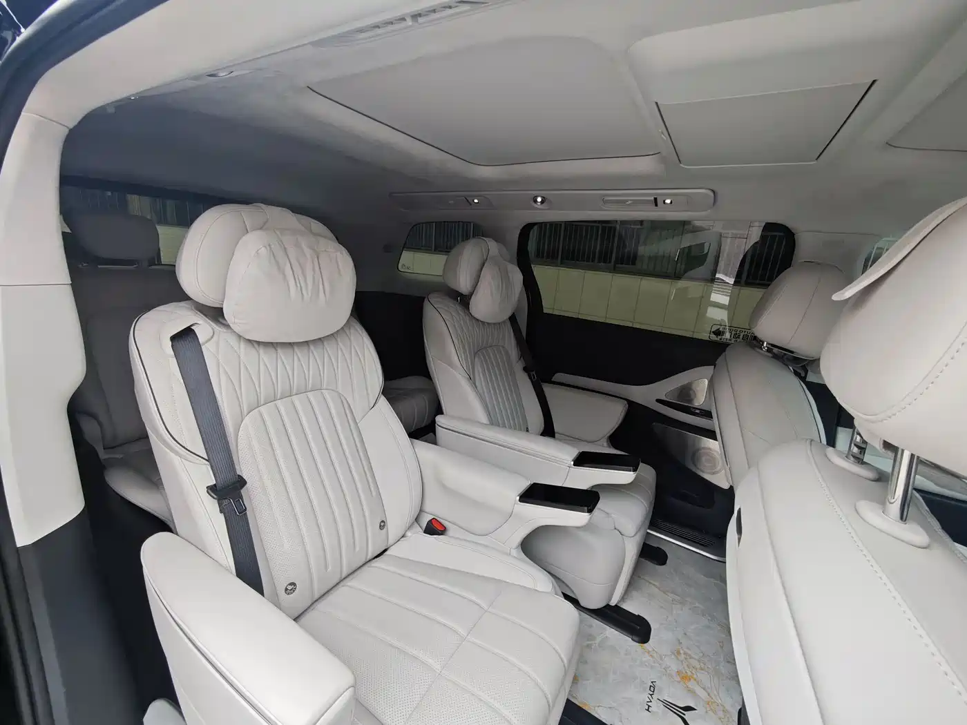 Voyah Auto Voyah Dreamer 2025 PHEV AWD Flagship Qian Kun Edition фото 26