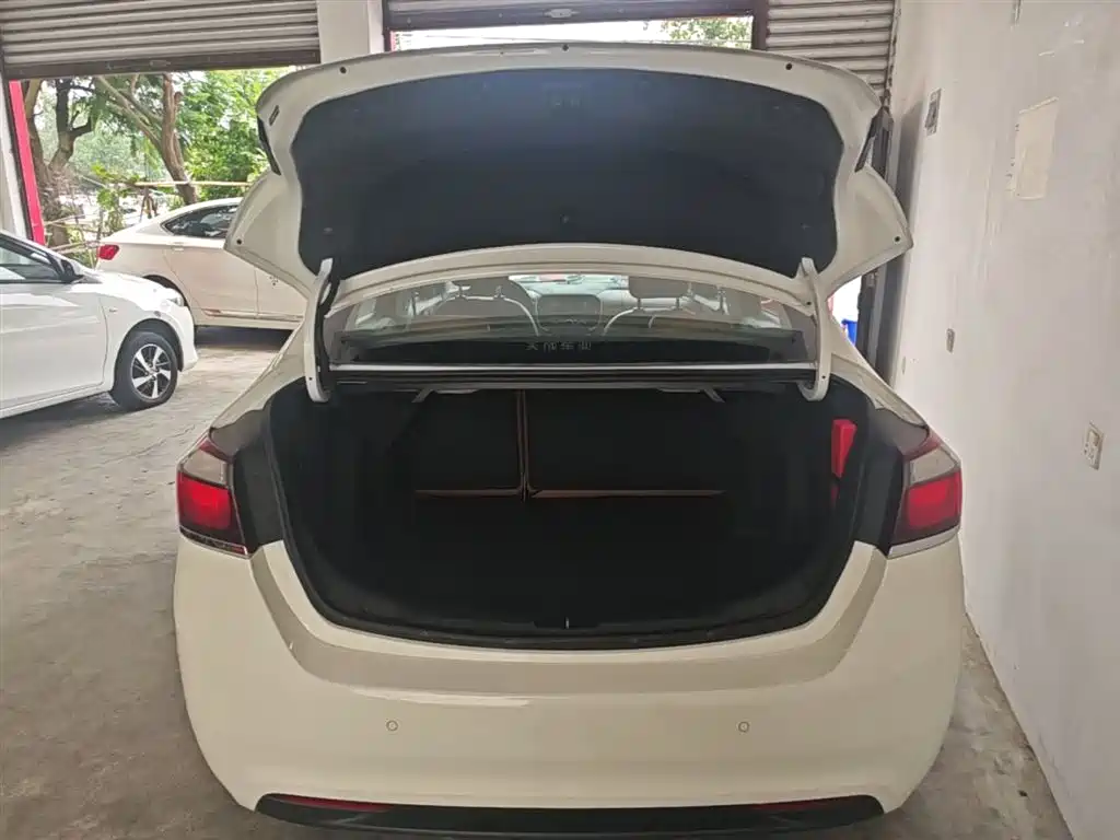 Chevrolet Cruze 2016 1.4T DCG Luxury Edition фото 19