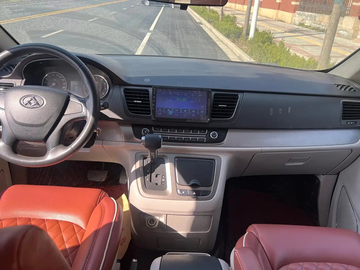 SAIC Maxus Maxus G10 2016 2.0T Automatic Elite фото 5