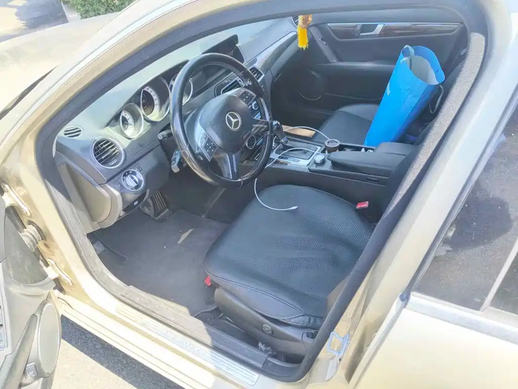 Фото 8 - Mercedes-Benz C-Class