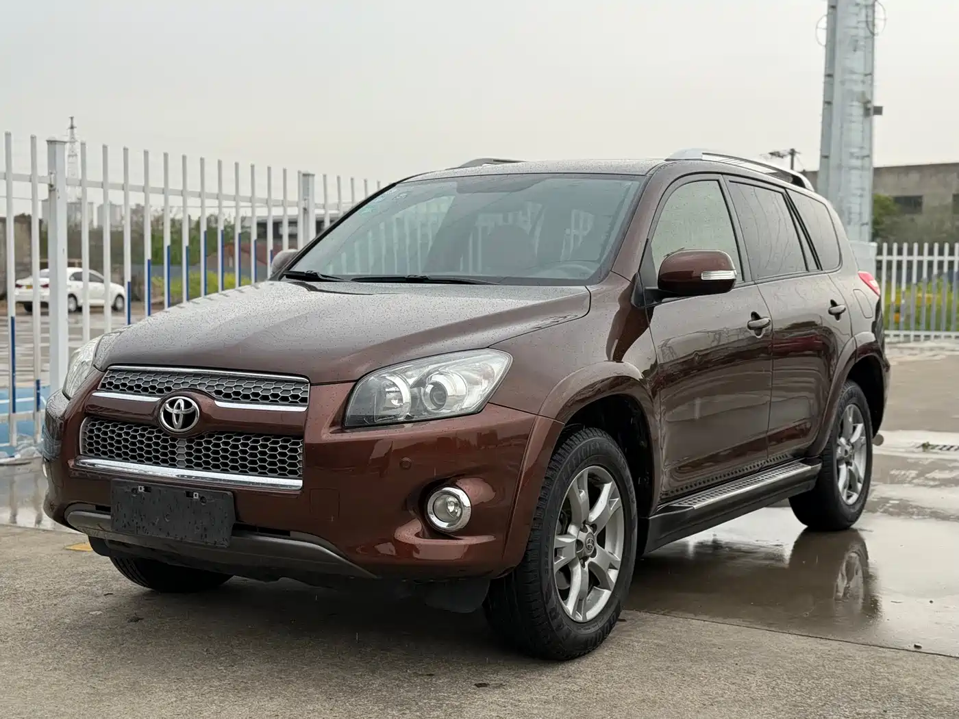 Toyota RAV4 Rongfang 2013 Special Edition 2.0L Auto Elite фото 2