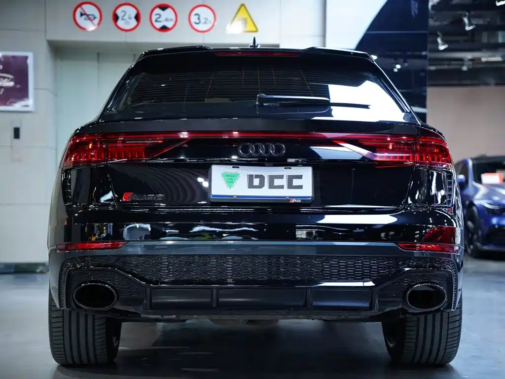 Фото 9 - Audi RS Q8