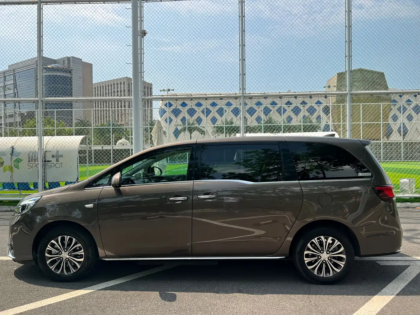 Buick GL8 2022 Land Business Class 652T Luxury фото 7