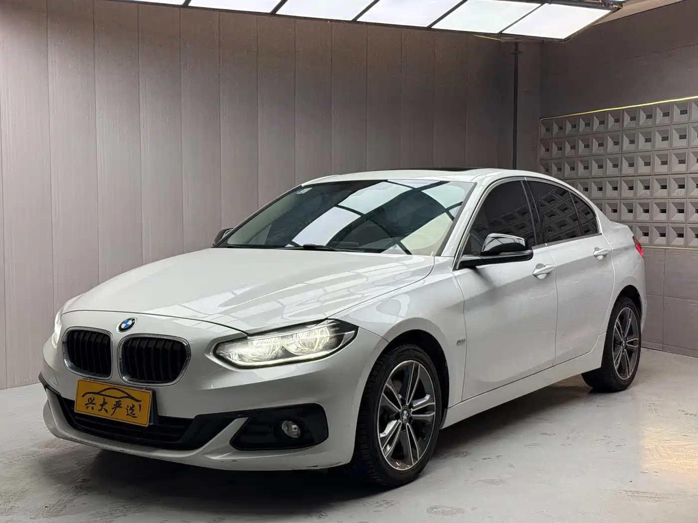 BMW 1 Series 2017 118i Sport