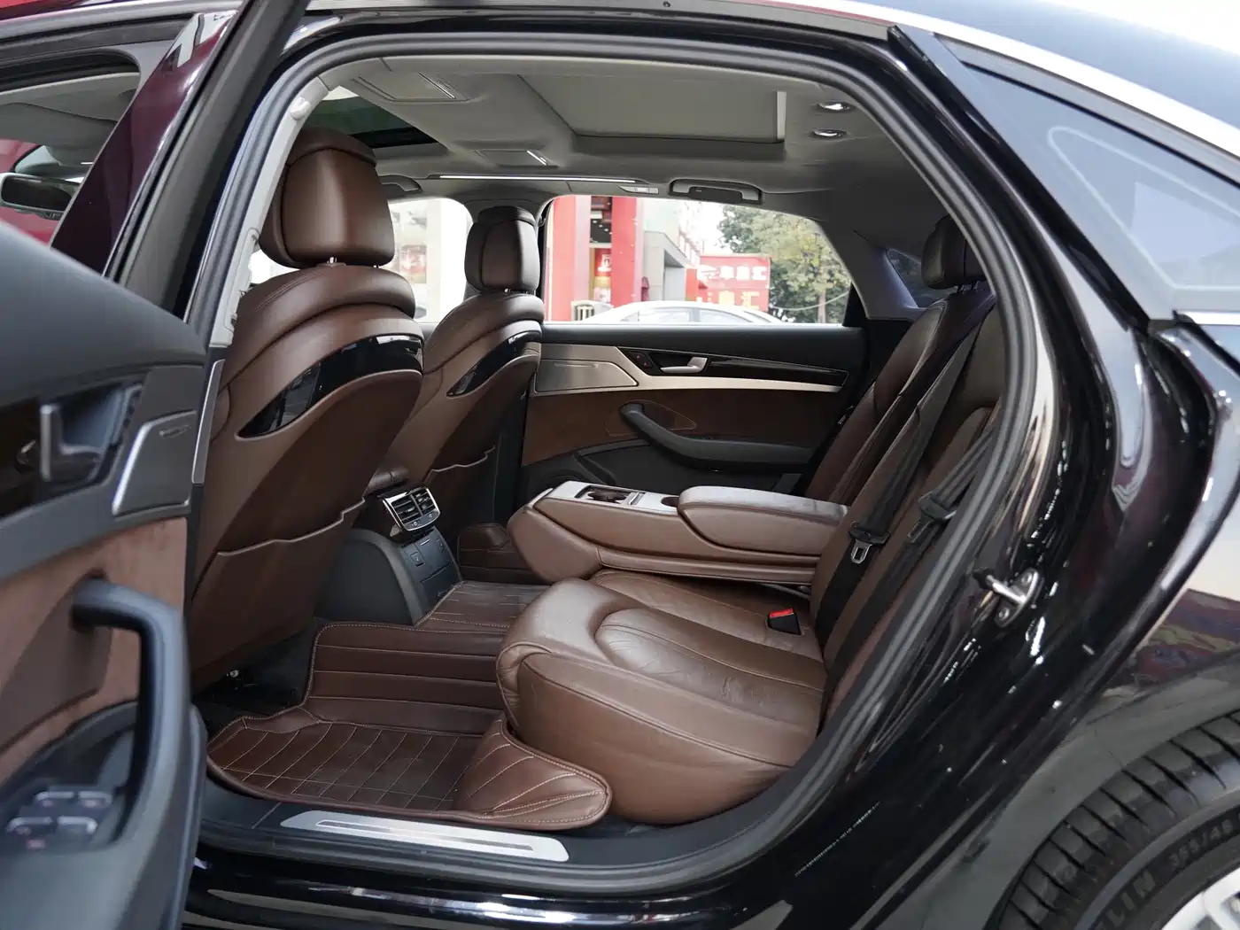 Audi A8 2013 A8L 45 TFSI quattro Comfort фото 6