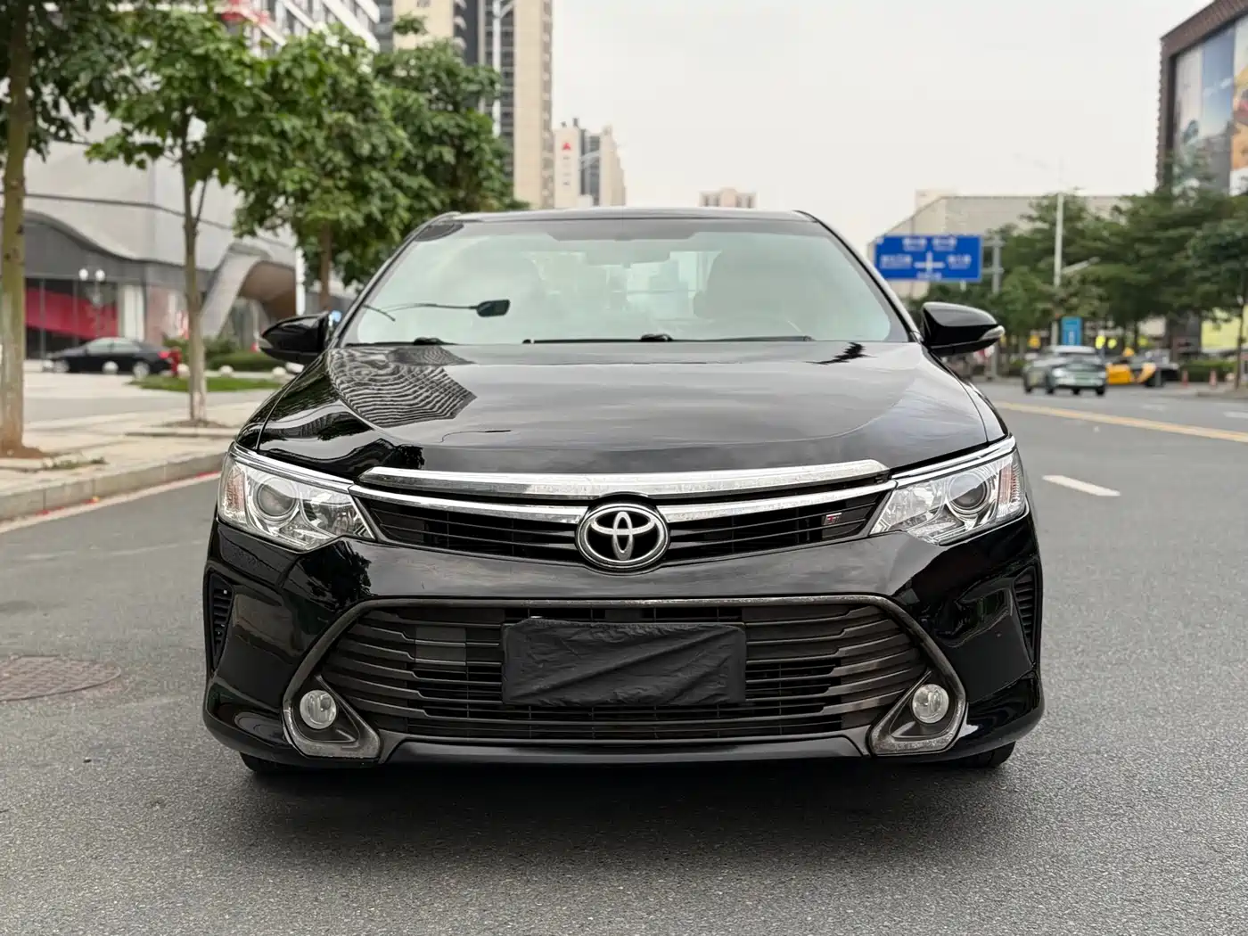Toyota Camry 2015 2.0G Leading Edition фото 2