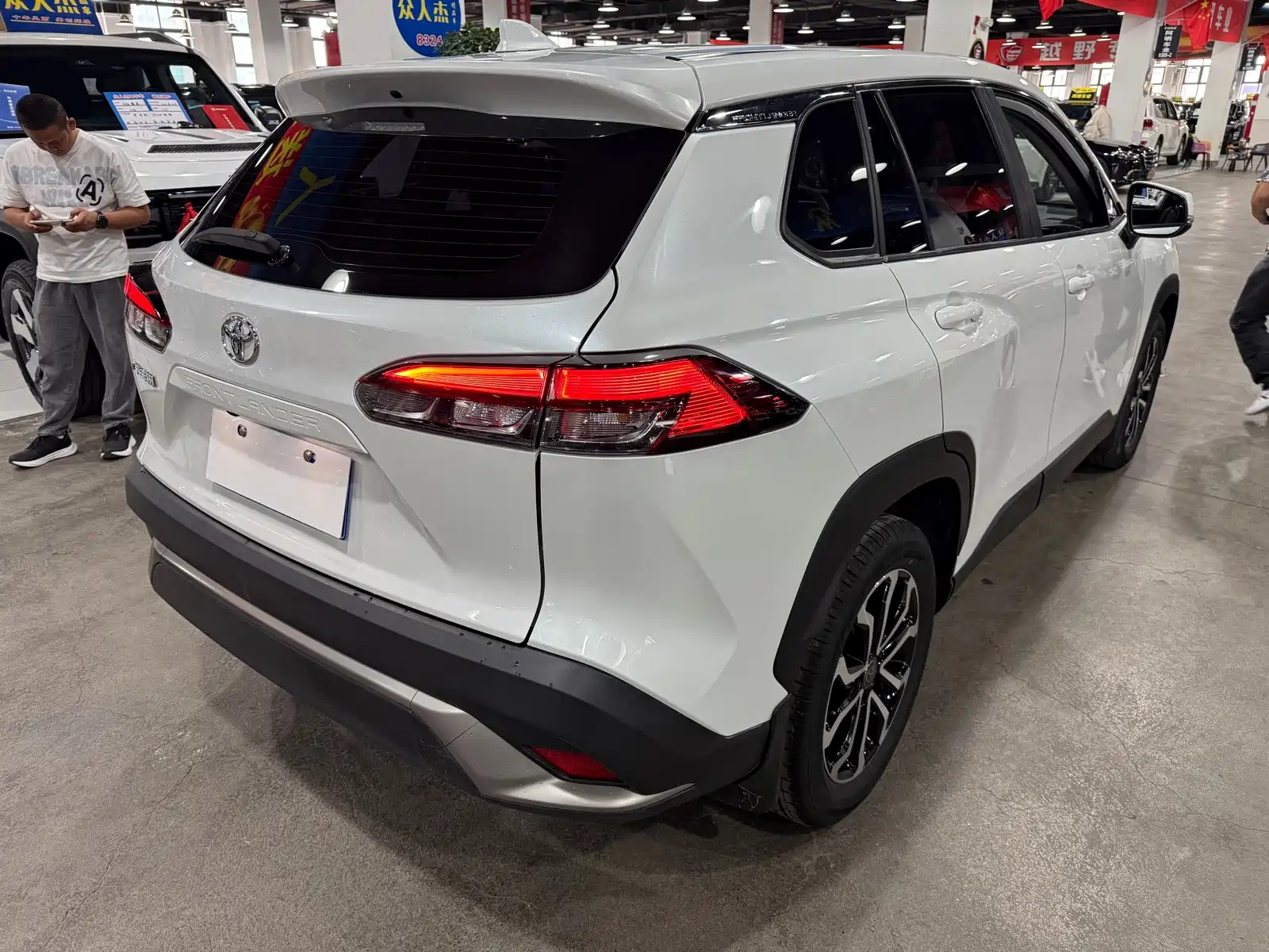 Photo 8 - Toyota Frontlander