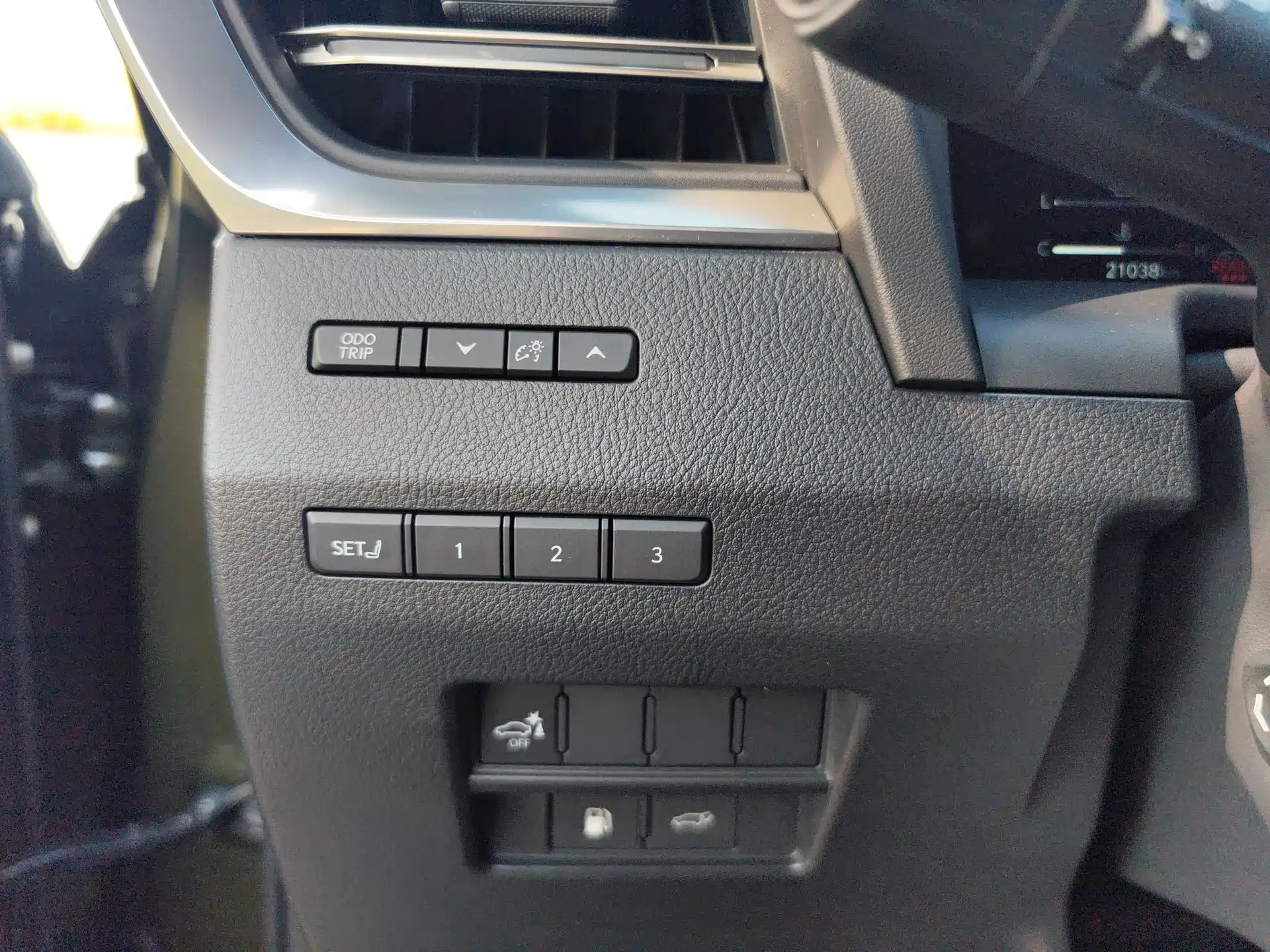 Фото 22 - Lexus GX