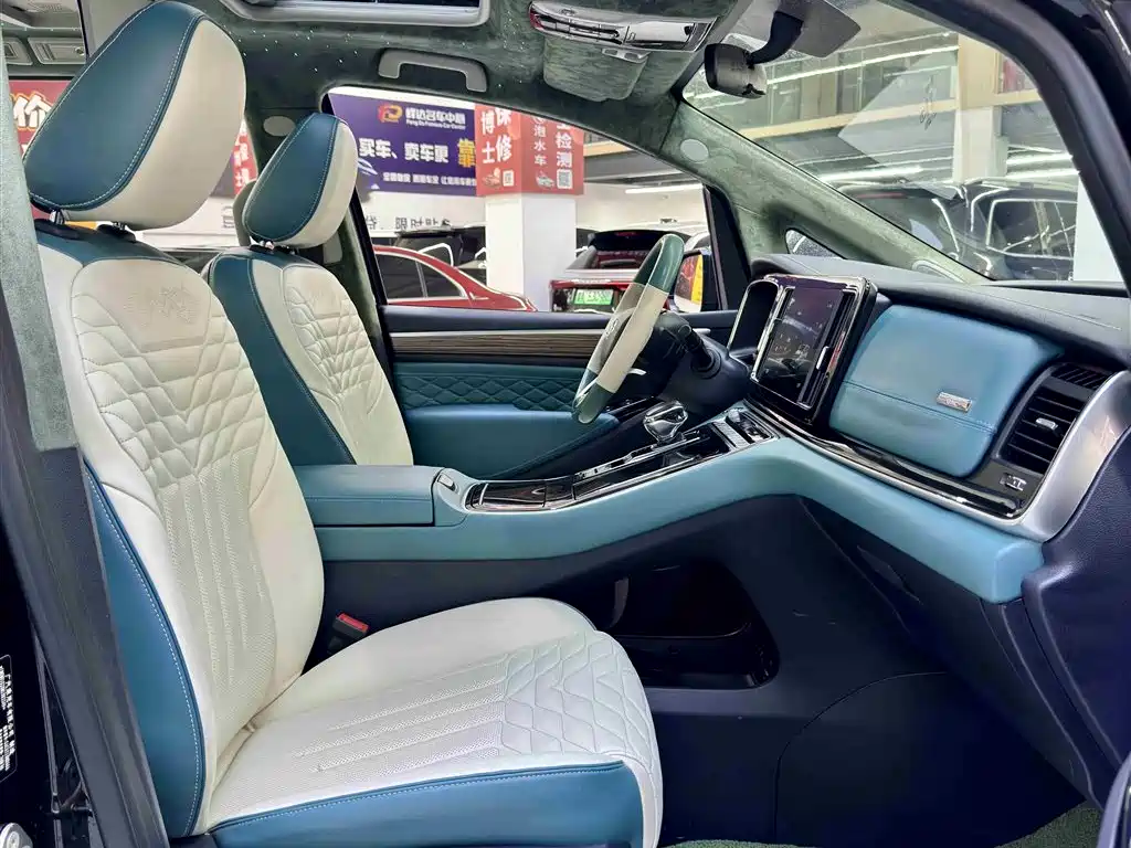GAC Trumpchi Trumpchi M8 2021 Leading Show Series 390T Luxury Edition фото 6