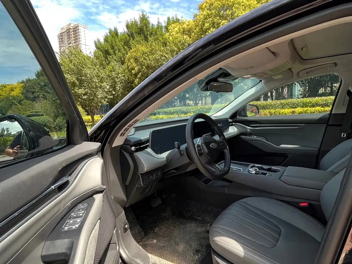 FORD MONDEO