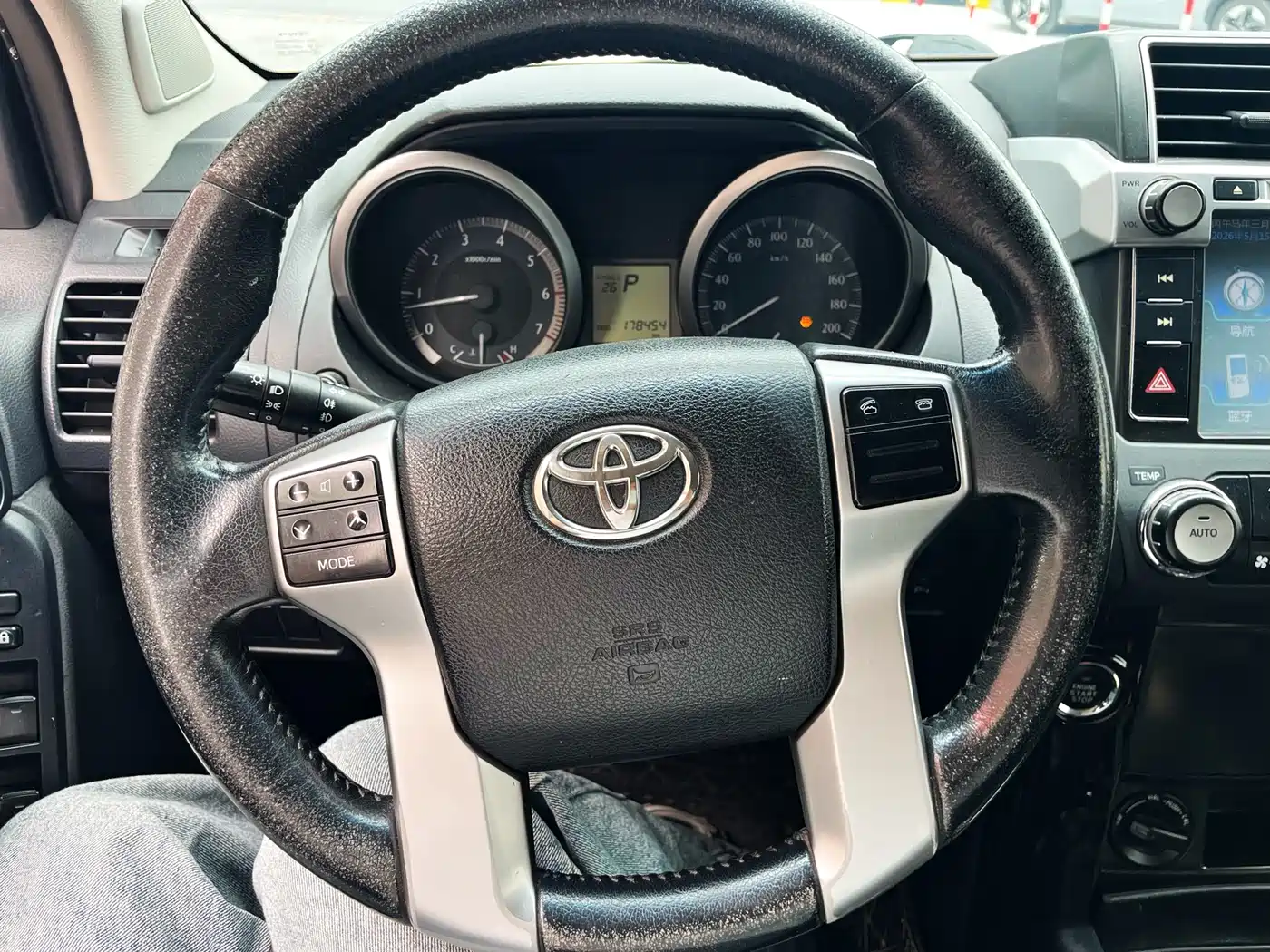 Toyota Prado (Import) 2014 2.7L Automatic Standard Edition фото 10