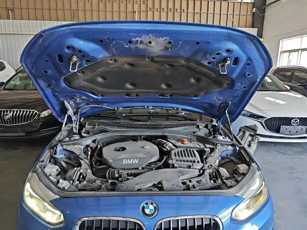 BMW 1 Series 2018 118i Sport Edition фото 20