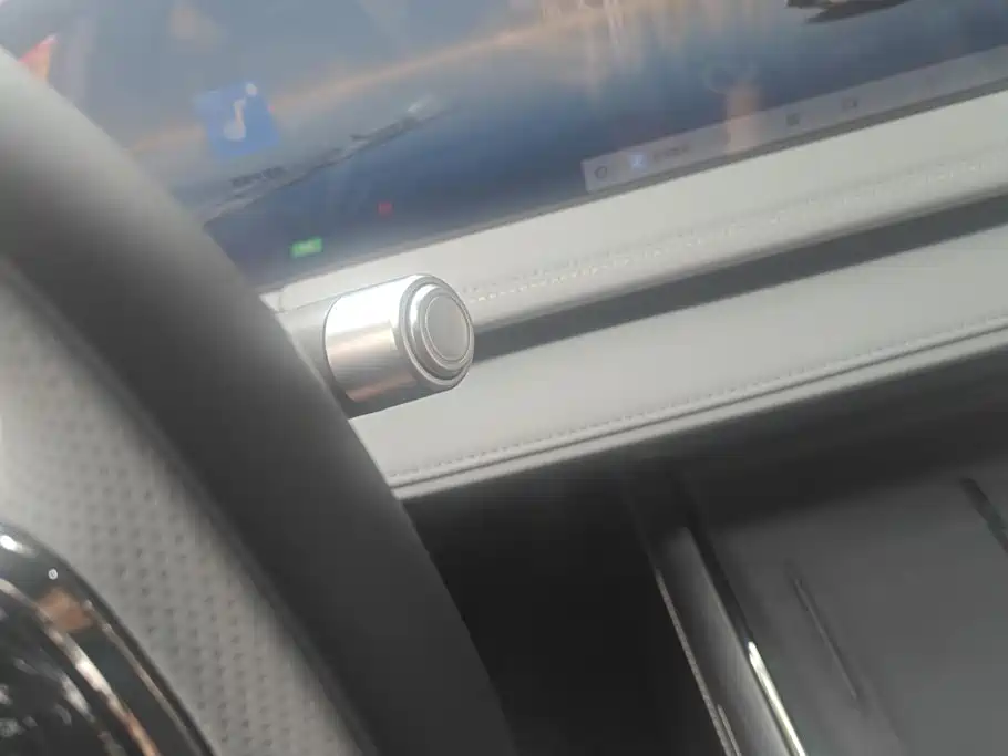 Geely Galaxy Galaxy E8 2025 2025 575km Voyage Smart Drive Edition