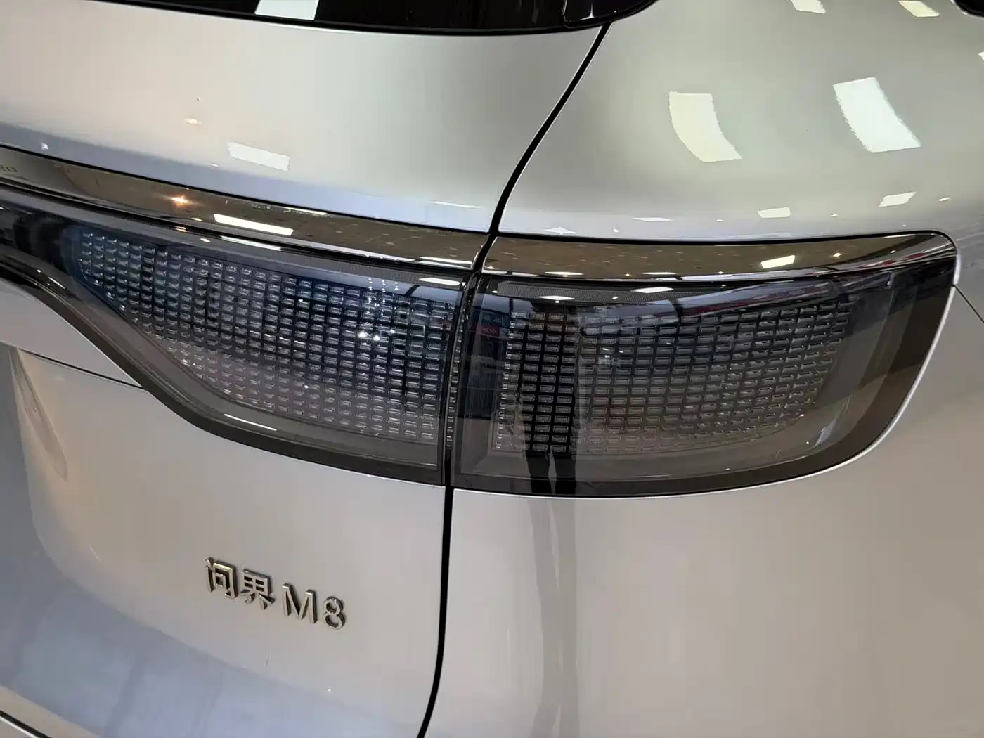 AITO Wenjie AITO M8 2025 Model Extended Range Ultra Edition 53.4kWh 5-Seater фото 13