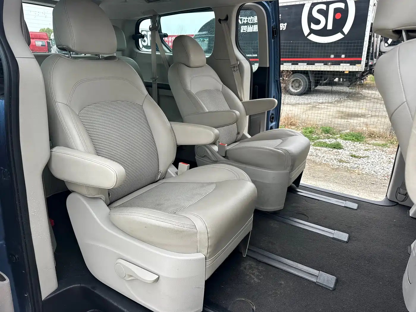 SAIC Maxus Maxus G10 2016 2.4L Manual Elite фото 9