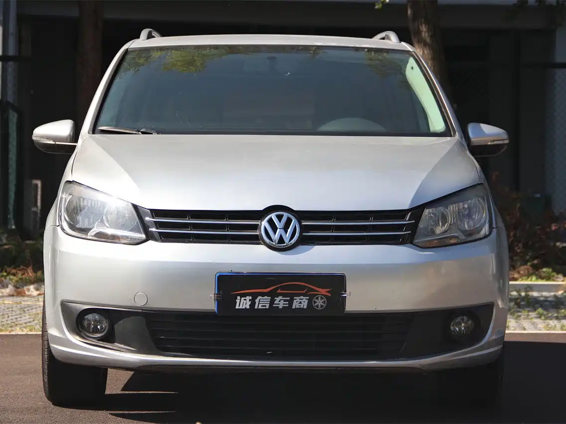 Фото 2 - Volkswagen Touran