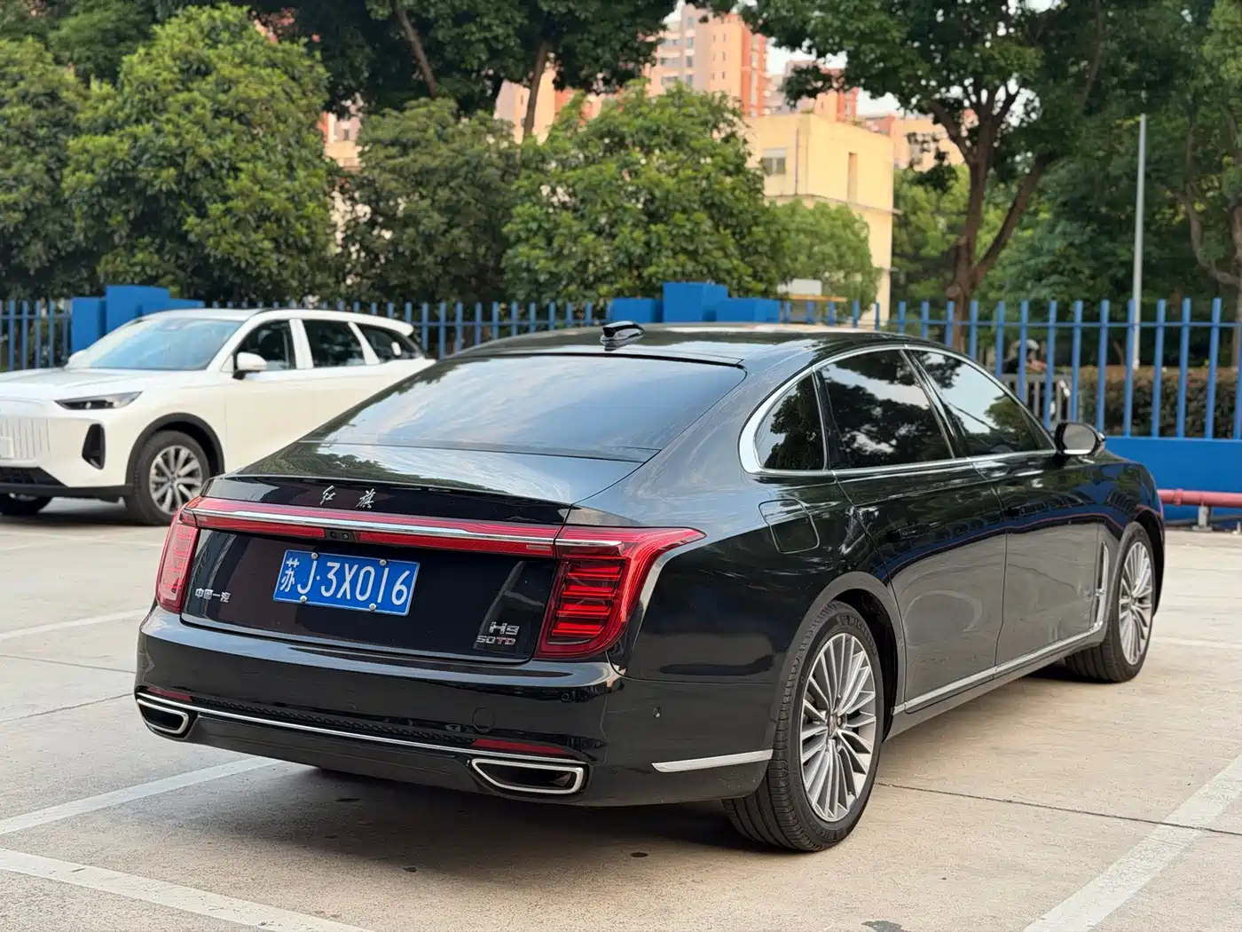 Hongqi H9 2020 3.0T Smart Connection Qi Chang Edition фото 16